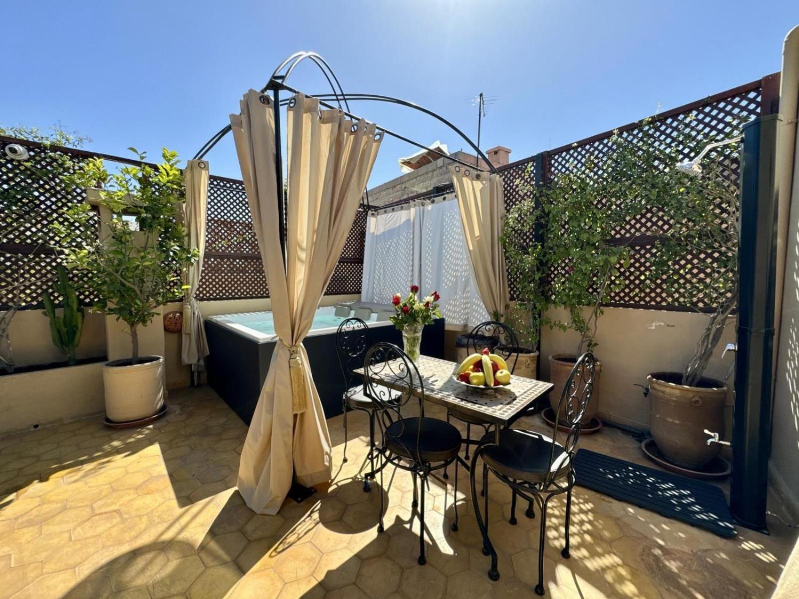 Riad Art De Vivre Avec Jacuzzi Marrakesh Luaran gambar