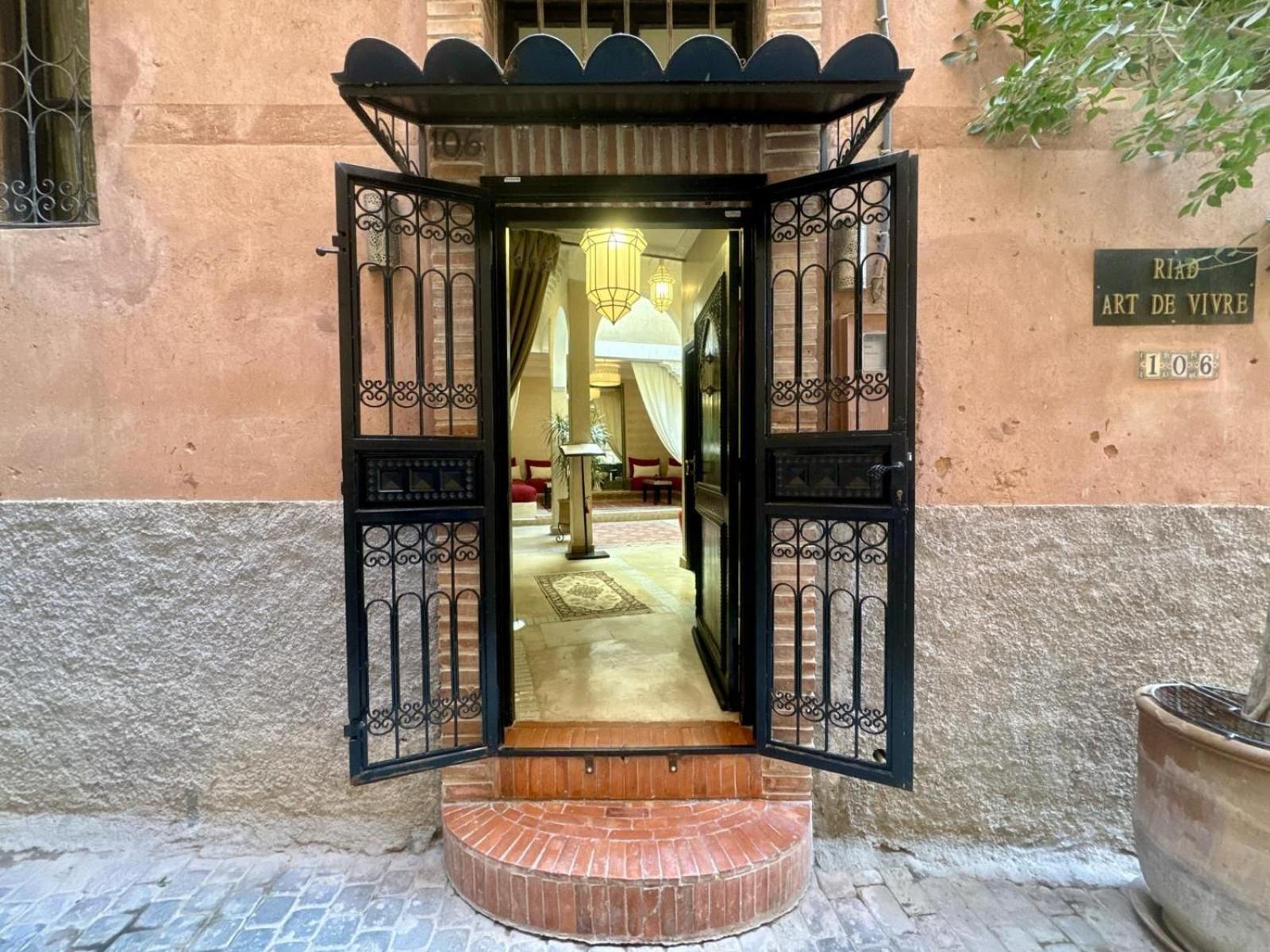 Riad Art De Vivre Avec Jacuzzi Marrakesh Luaran gambar