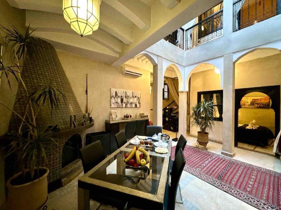 Riad Art De Vivre Avec Jacuzzi Marrakesh Luaran gambar