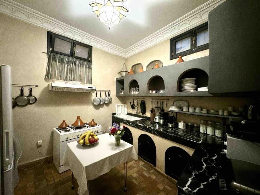 Riad Art De Vivre Avec Jacuzzi Marrakesh Luaran gambar