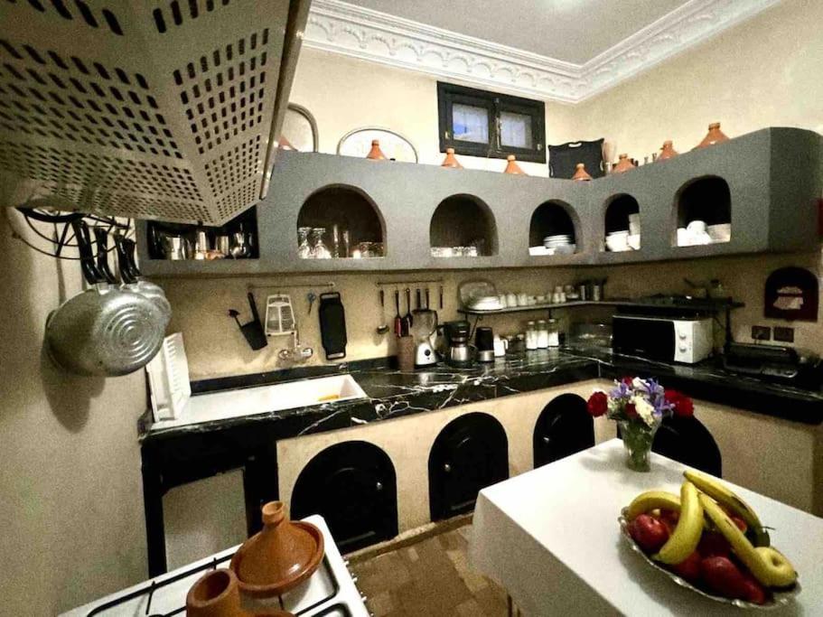 Riad Art De Vivre Avec Jacuzzi Marrakesh Luaran gambar
