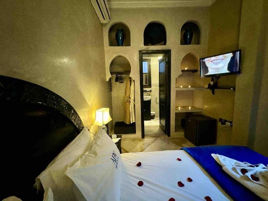 Riad Art De Vivre Avec Jacuzzi Marrakesh Luaran gambar