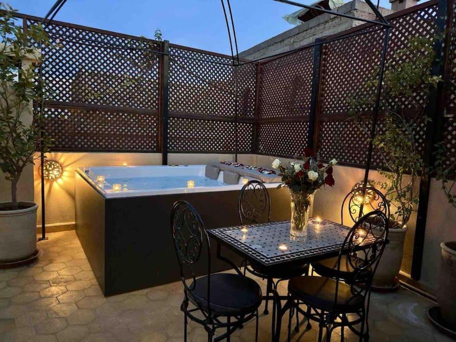 Riad Art De Vivre Avec Jacuzzi Marrakesh Luaran gambar